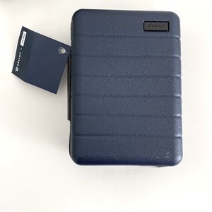 AWAY x United Travel Case